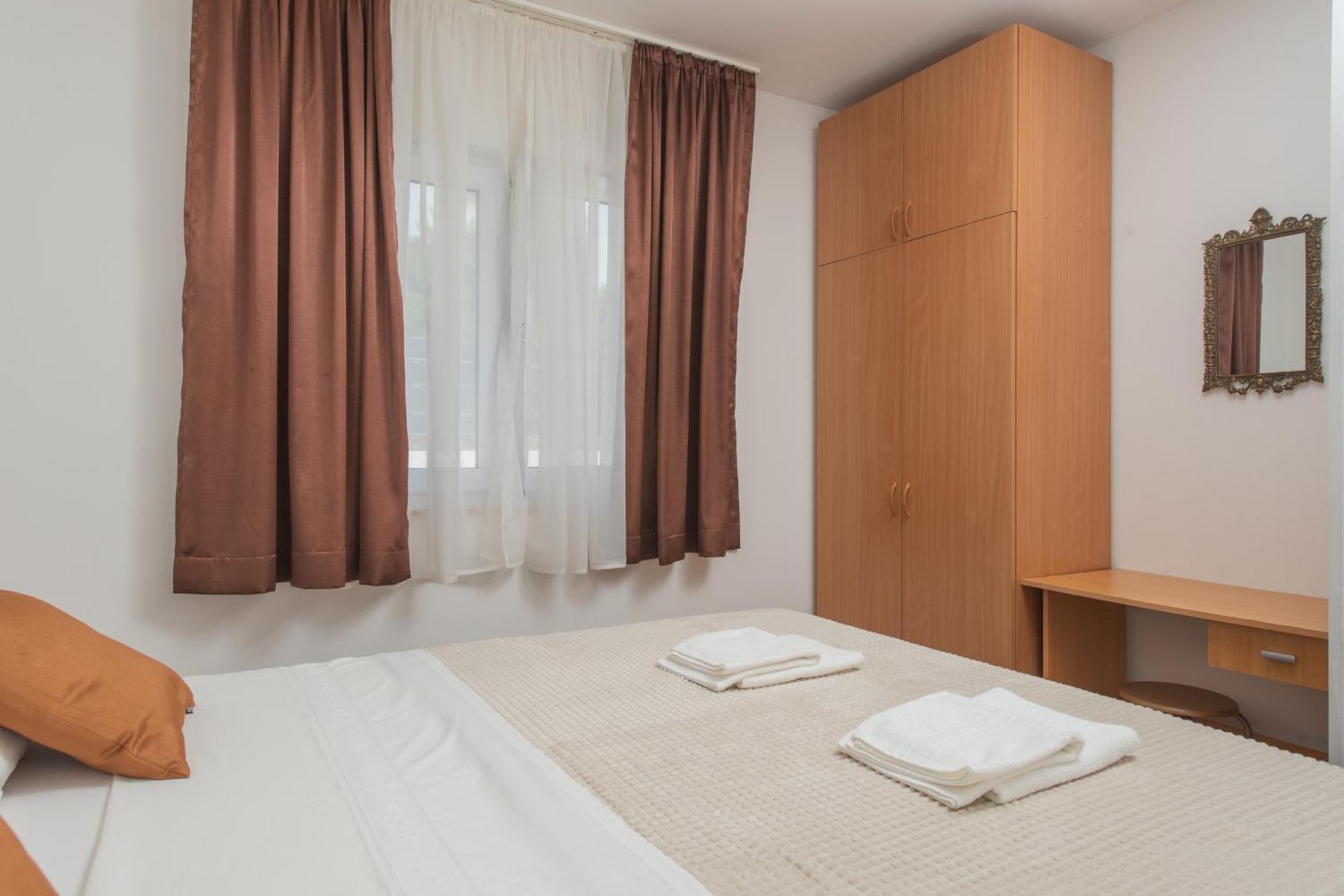 Apartments Iva マリナ エクステリア 写真