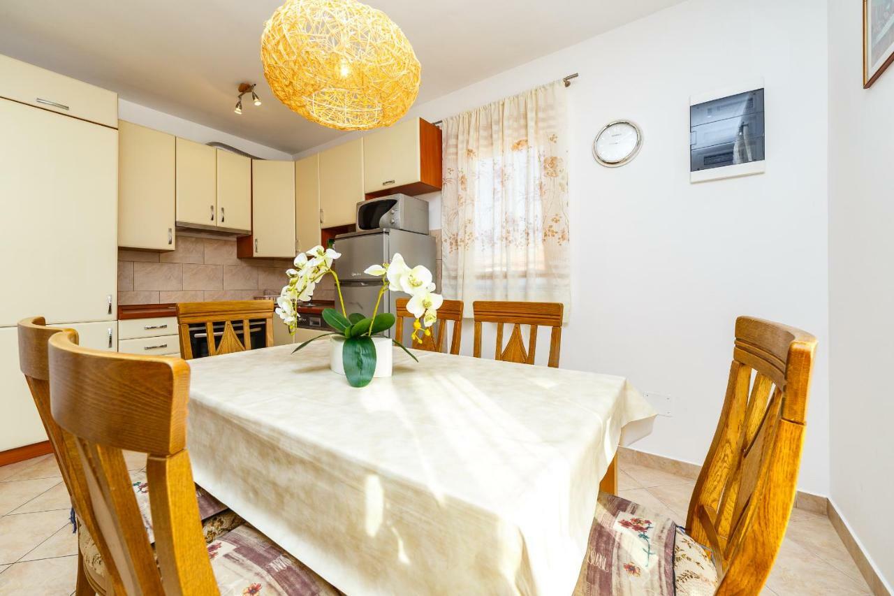 Apartments Iva マリナ エクステリア 写真